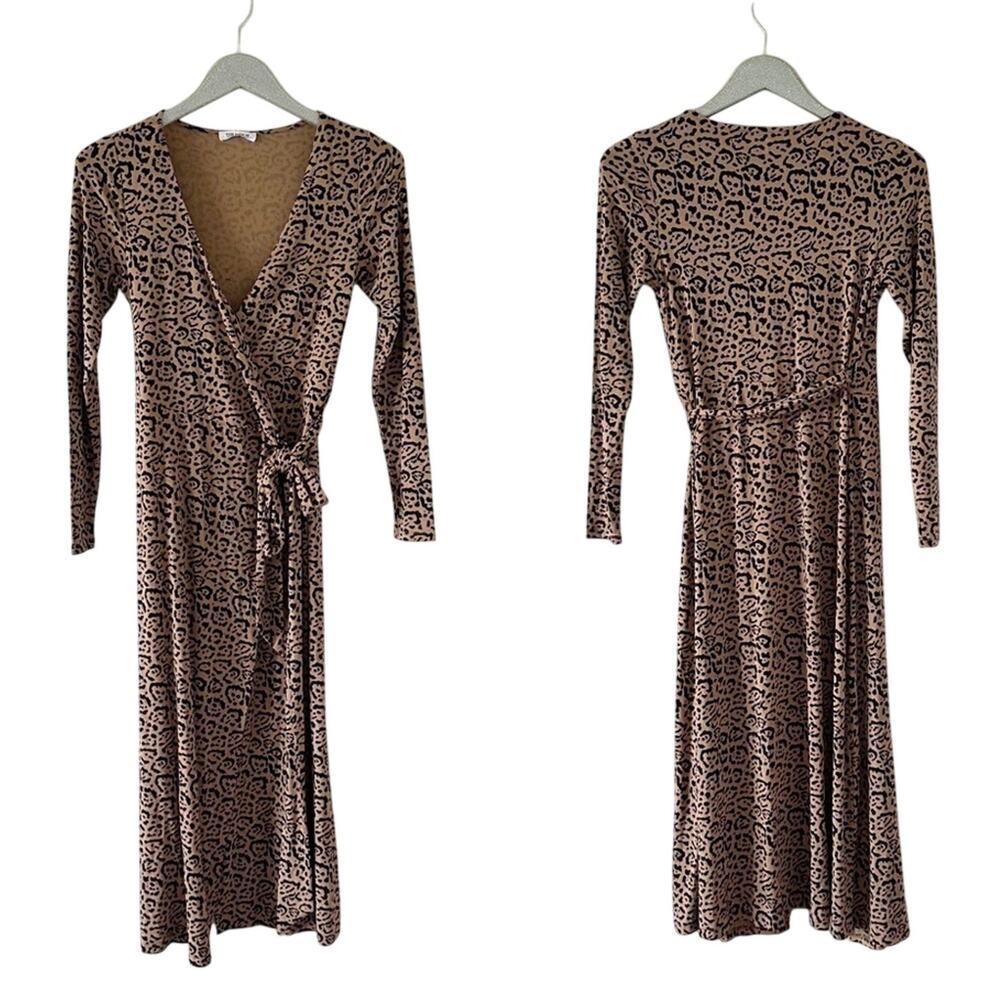 GOOD AMERICAN Daynight Long Sleeve Midi Wrap Dress in Caramel Leopard